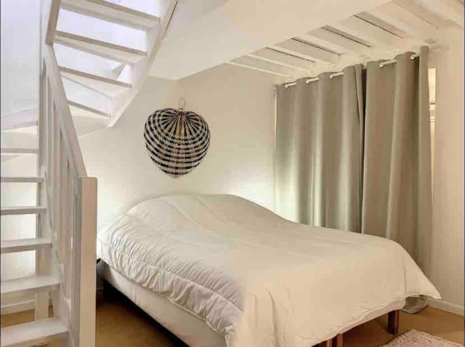 Loft/Jardin Et Parking : Le Petit Clos Bourdet Honfleur Eksteriør bilde