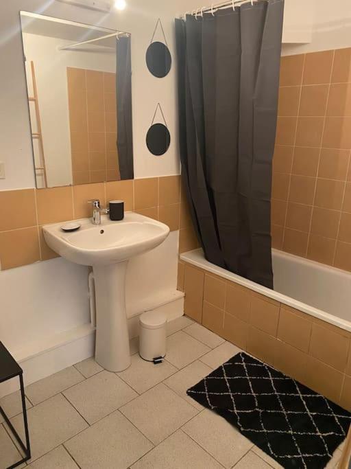 Loft/Jardin Et Parking : Le Petit Clos Bourdet Honfleur Eksteriør bilde