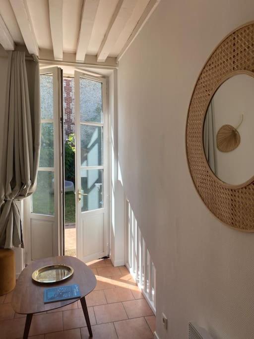 Loft/Jardin Et Parking : Le Petit Clos Bourdet Honfleur Eksteriør bilde